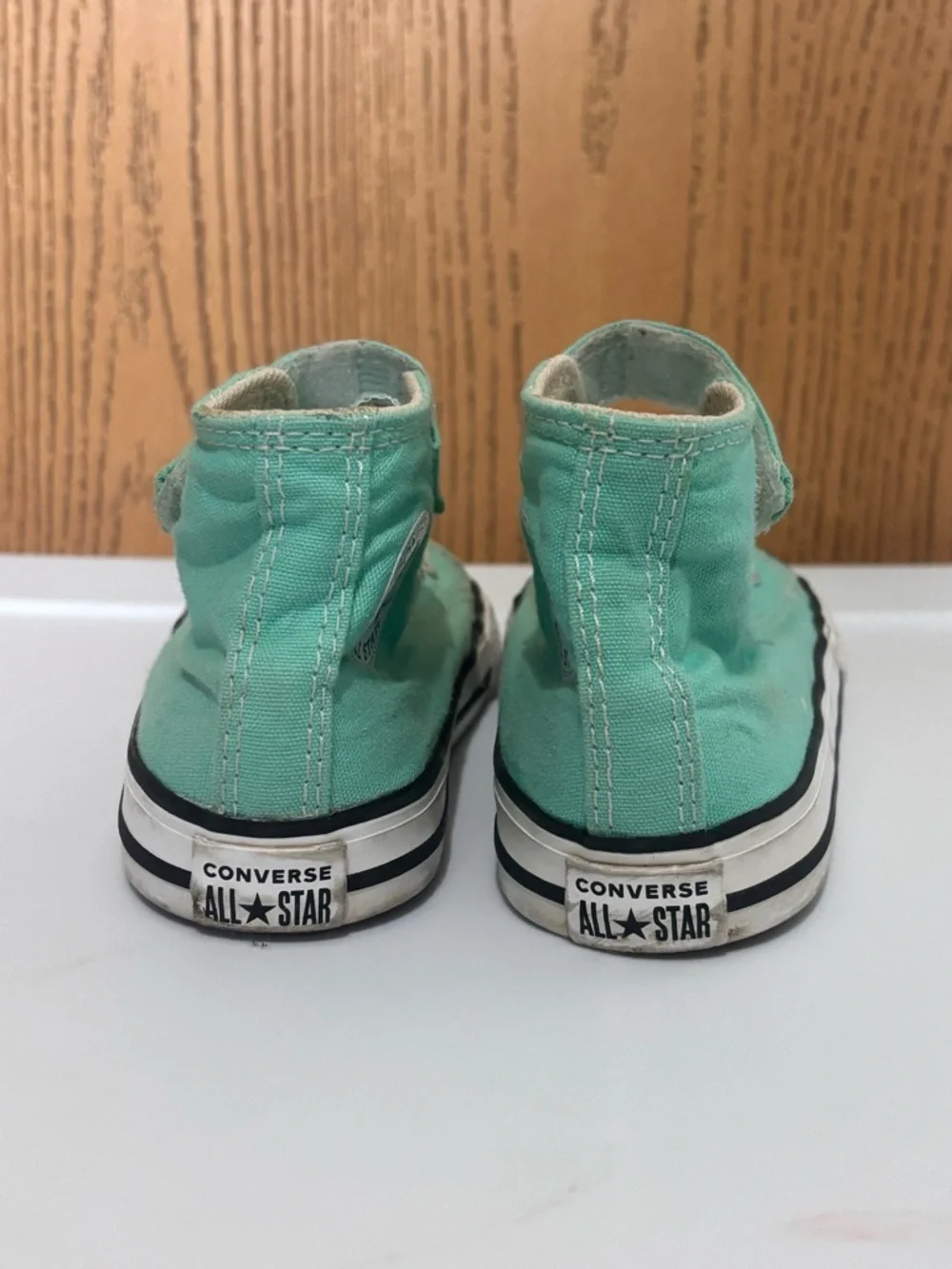 Converse Kids Turquoise High-Top Sneakers-size 7